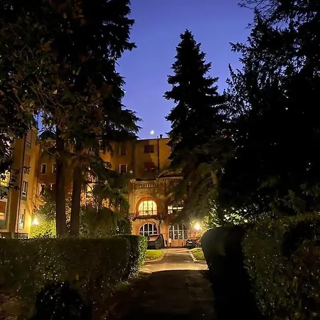 Sm51 Strada Maggiore 51 * בולוניה