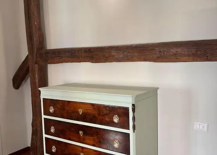 Sm51 Strada Maggiore 51 بولونيا