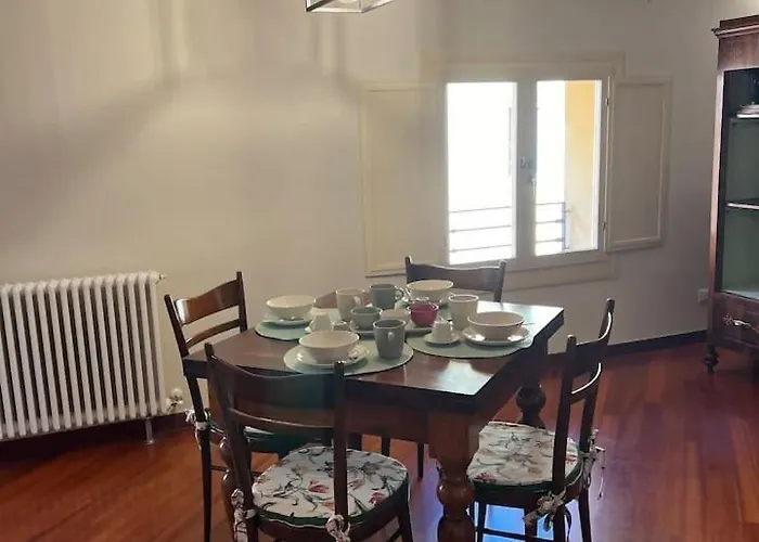 Sm51 Strada Maggiore 51 * بولونيا