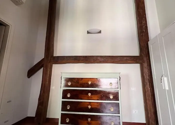 Sm51 Strada Maggiore 51 شقة